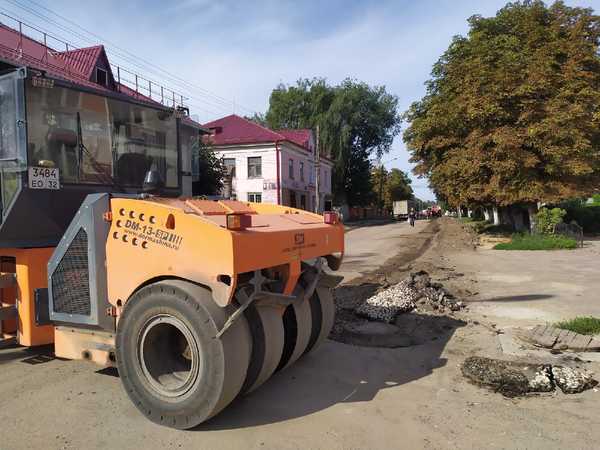 В Брянском Почепе ремонтируют две улицы