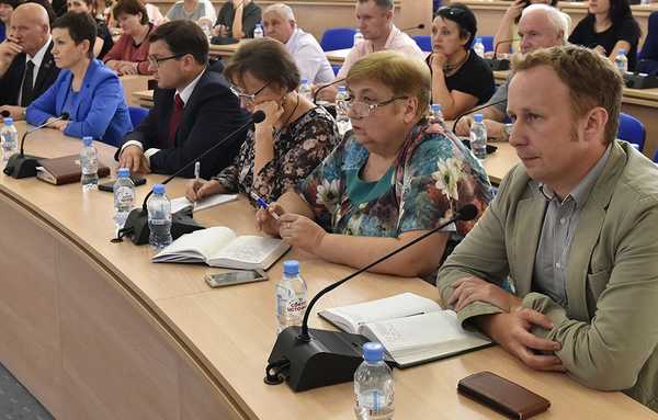 Брянский губернатор Александр Богомаз доволен своей командой