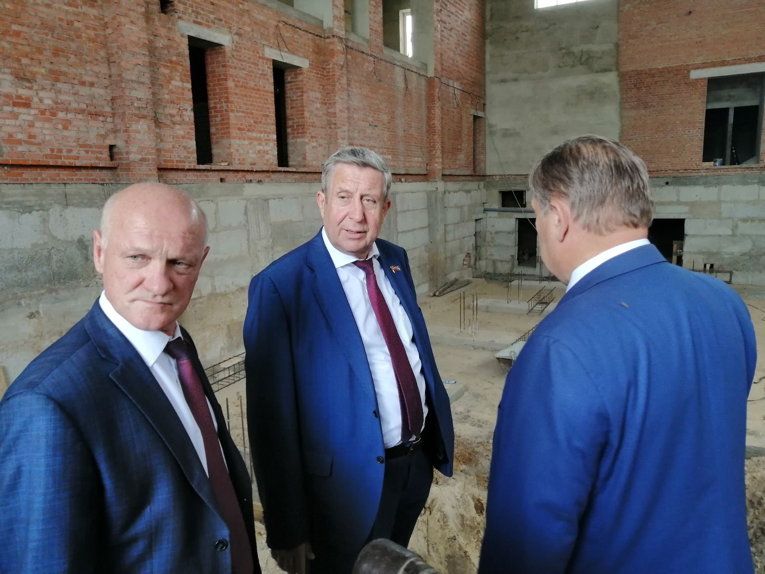 Председатель облДумы Владимир Попков ознакомился с ходом реализации нацпроектов в  Климовском районе Брянщины