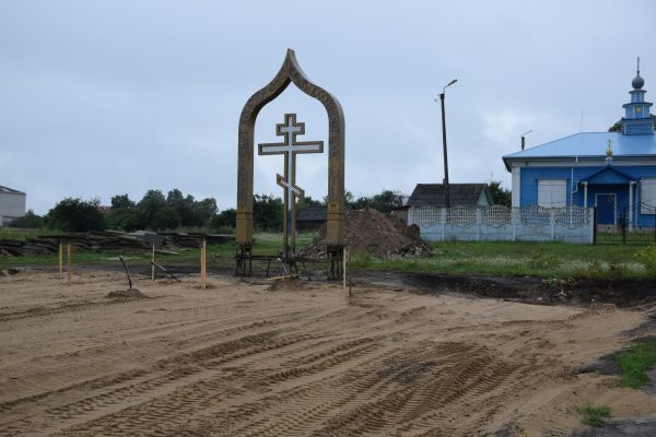 В брянском Климово благоустраивают сквер