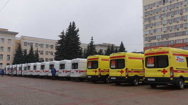 Медучреждения Брянской области получили 15 новых машин скорой помощи