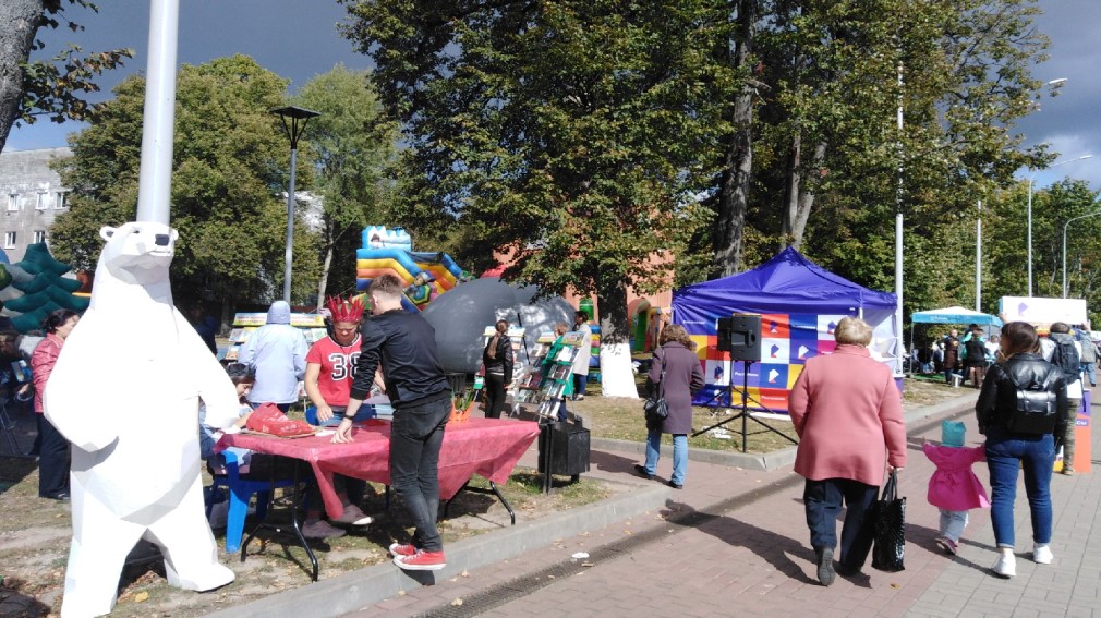 Выставка-ярмарка  «Город мастеров» проходит на Кургане Бессмертия в Брянске