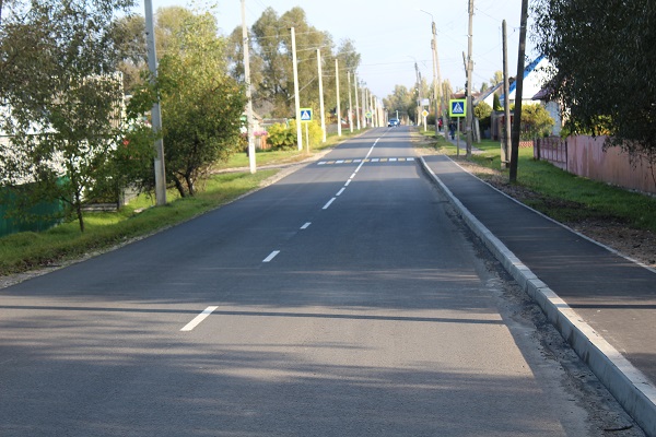Новый тротуар для пешеходов сделали  в Брянской Клетне
