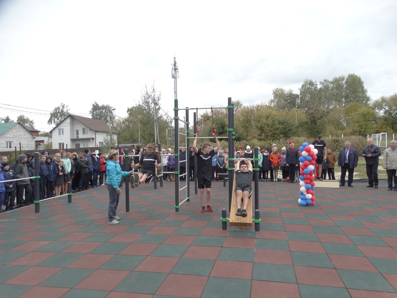 В брянском Супонево открыли школьную спортплощадку и клуб 2Олимпик»