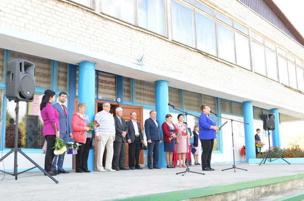 В селе Сачковичи Климовского района Брянской области открыли памятную доску бывшему председателю колхоза