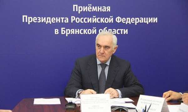 Прием брянцев по личным вопросам провел заместитель полпреда Мурат Зязиков