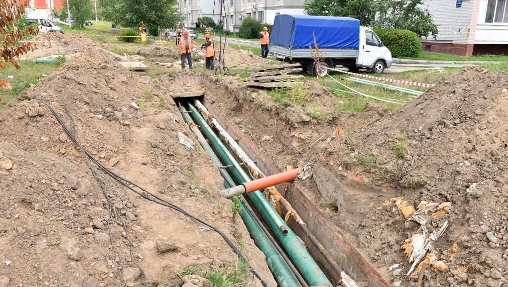 В Брянске к концу недели отремонтируют теплотрассу на улице Дружбы