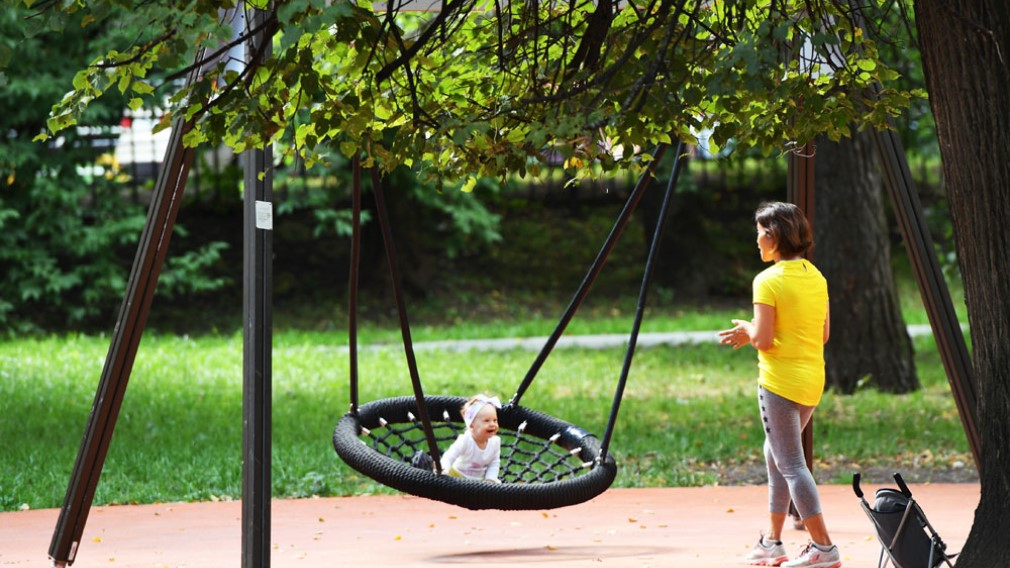 В Фокинском районе Брянска благоустраивают парк железнодорожников