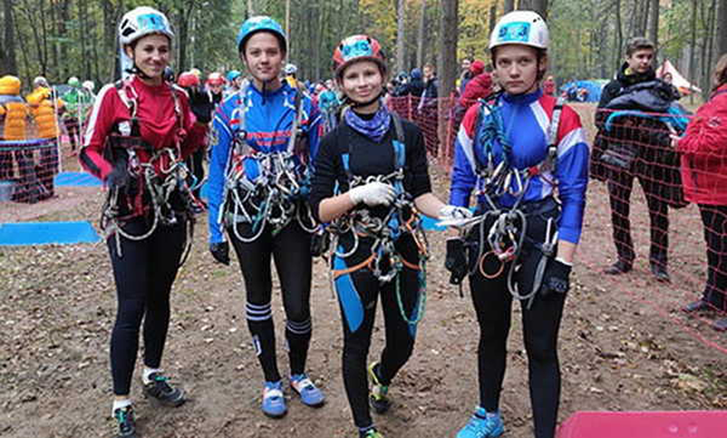 Брянские туристы стали победителями всероссийских соревнований «Гонки четырех»