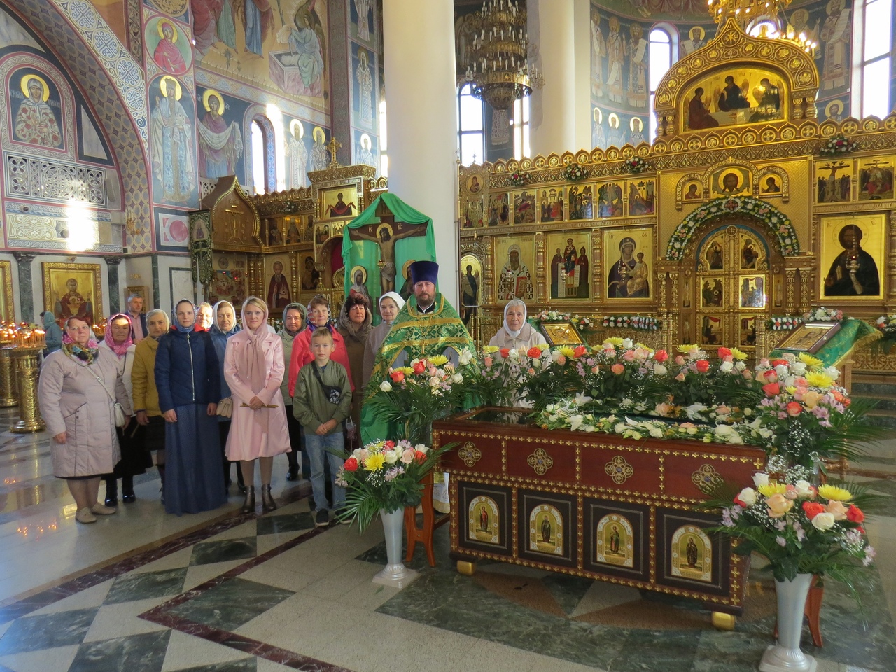 В праздник Собора Брянских святых паломники из Карачевского района посетили Брянский Кафедральный собор