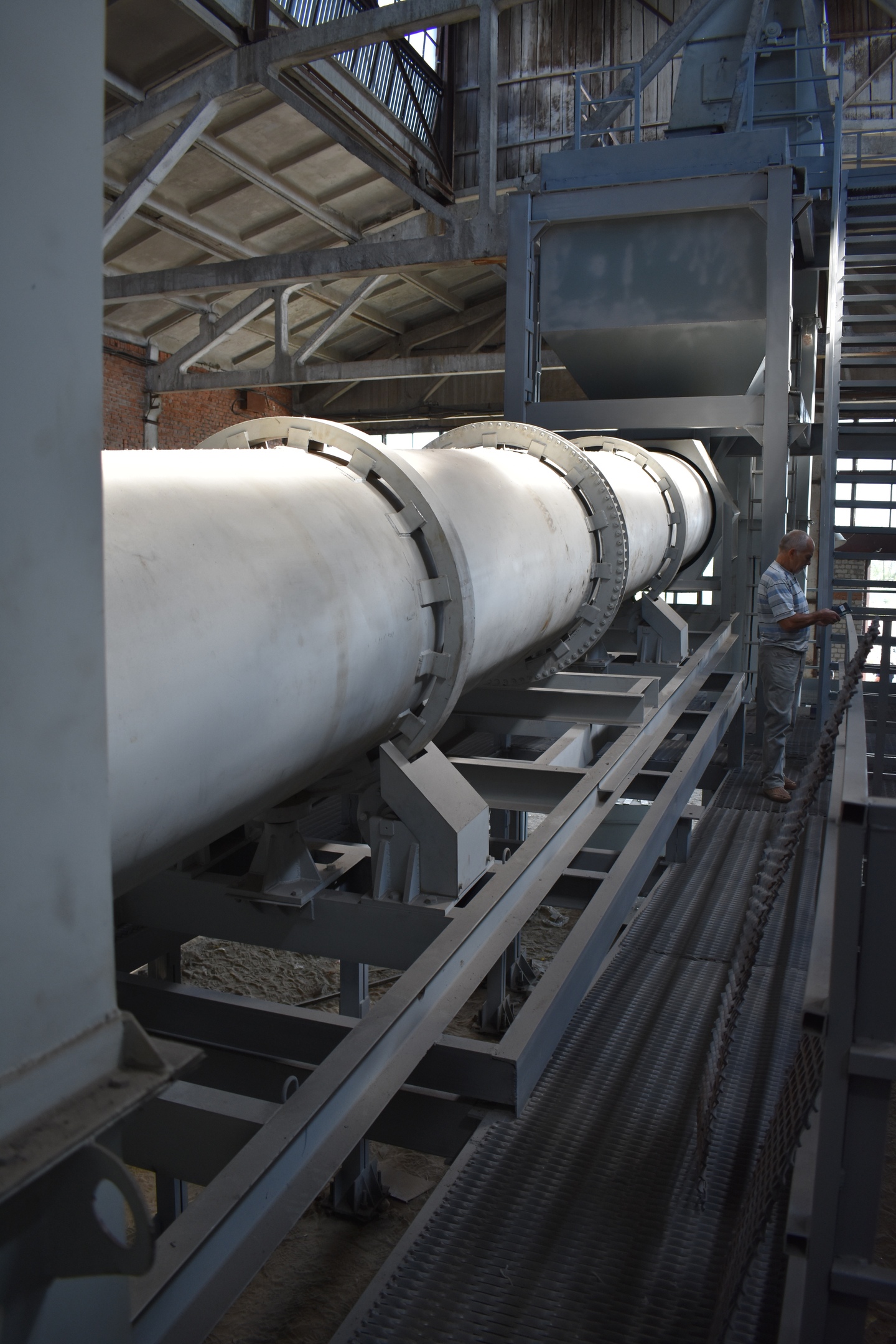 В дятьковском поселке Бытошь открылось производство микростеклошариков