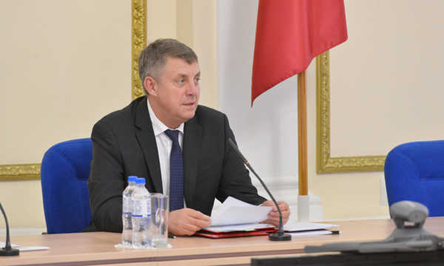 Губернатор потребовал пустить тепло во все квартиры брянцев до конца недели