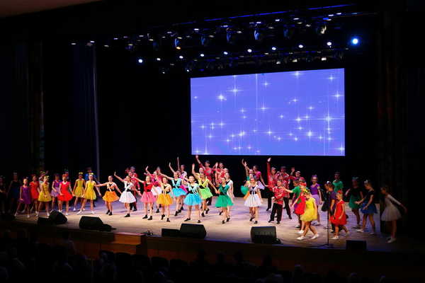 Брянских педагогов поздравили с профессиональным праздником