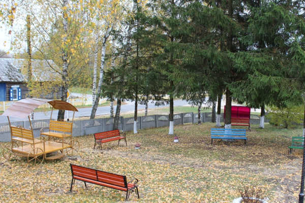 В Гордеевском районе Брянской области благоустраивают сквер