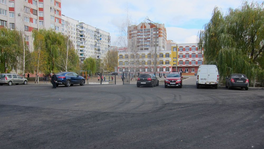 В Московском микрорайоне Брянска завершается ремонт дороги