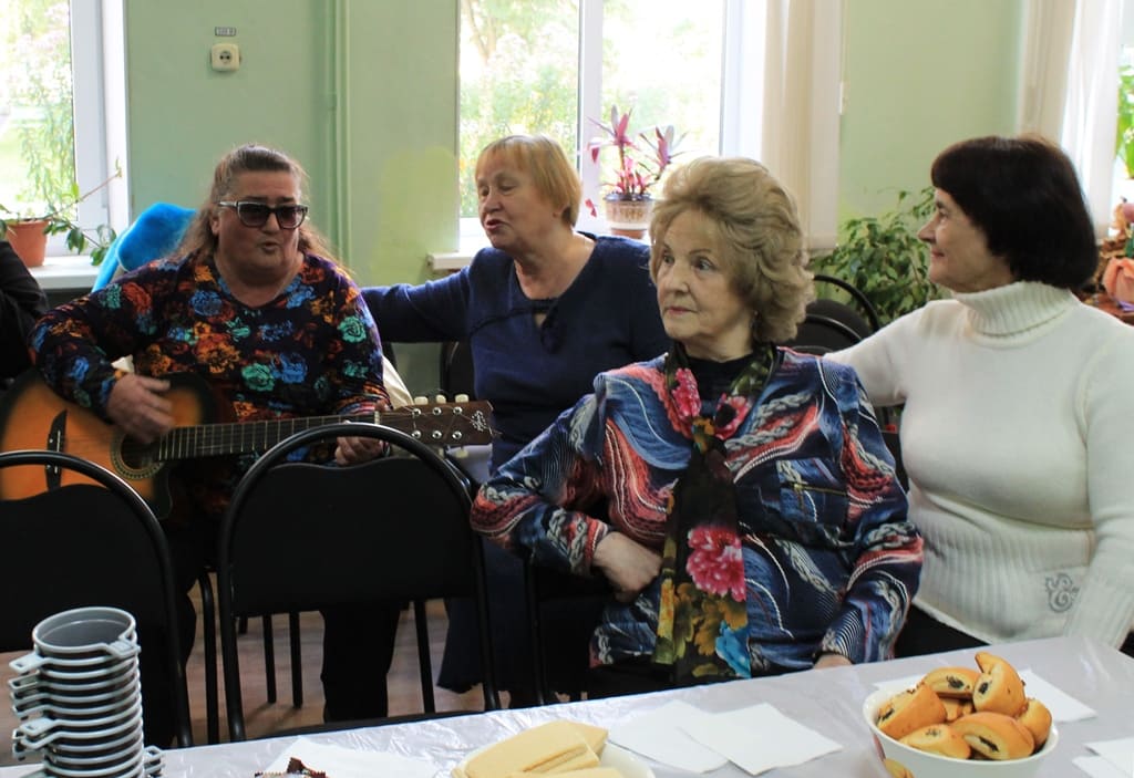 1 октября в центре социального обслуживания населения прошло праздничное мероприятие «Молодые душой»
