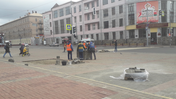 В Брянске  идет  благоустройство площади Ленина