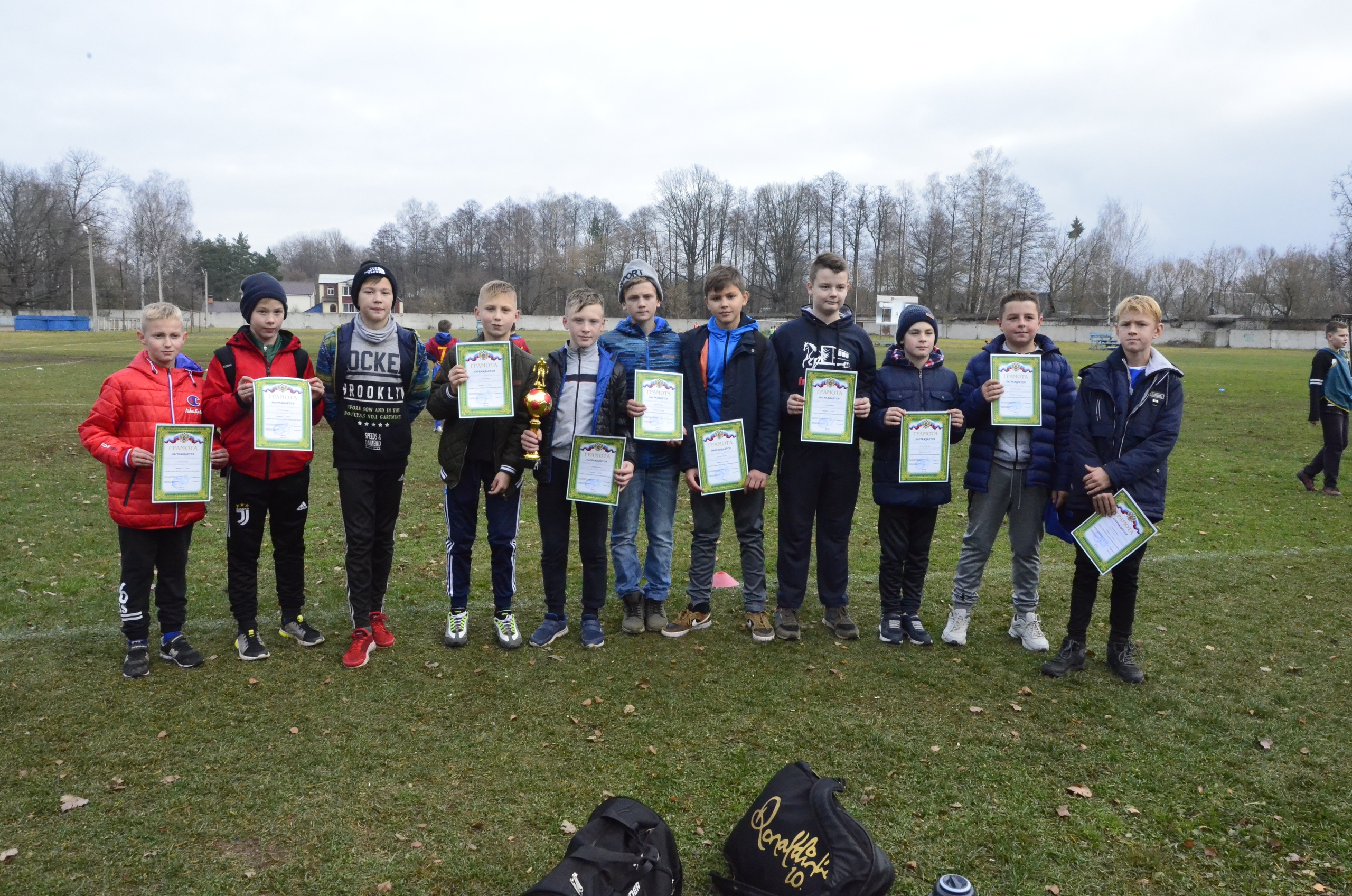  Карачевцы стали победителями турнира по мини- футболу