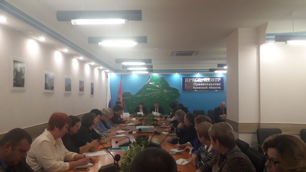 Владимир Оборотов напомнил  о жесткой позиции губернатора Александра Богомаза о поборах в детсадах и школах