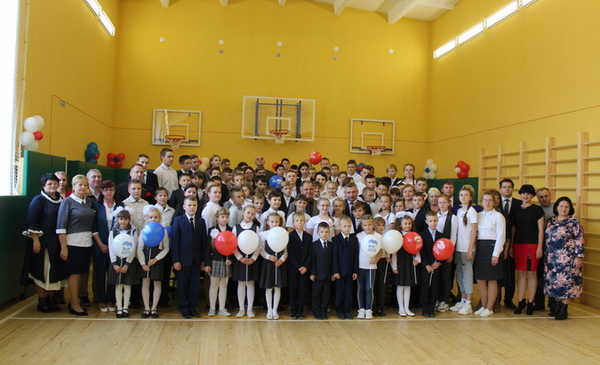 В Малополпинской школе Брянского района капитально отремонтировали спортзал