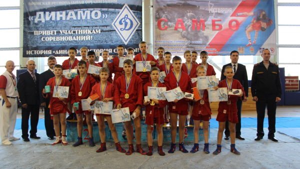 В Брянске прошли соревнования по самбо, посвящённые памяти погибших росгвардейцев