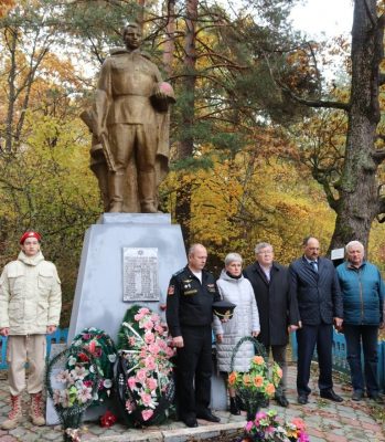 В брянском Трубчевске прошел митинг-реквием «Белые журавли»