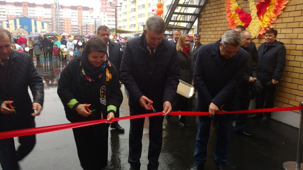 Губернатор Брянщины открыл детский сад «Жар-птица» на Флотской