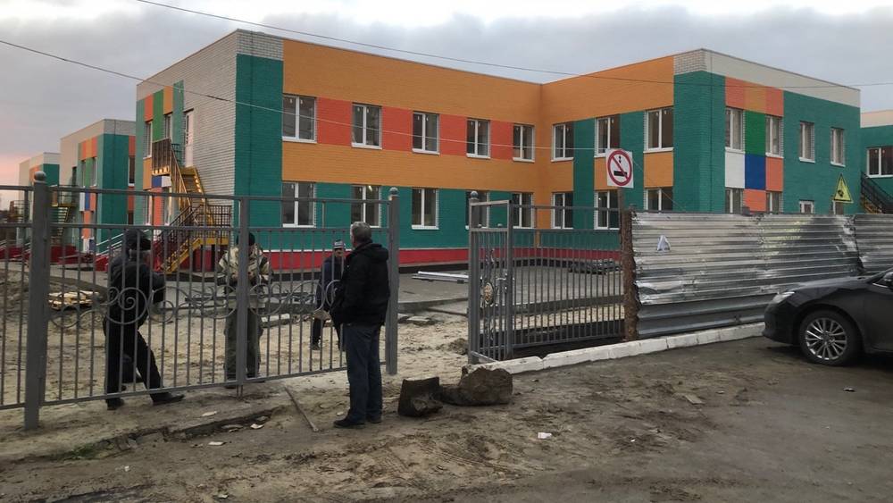 В 4 микрорайоне Брянска достраивают новый 2-этажный детсад