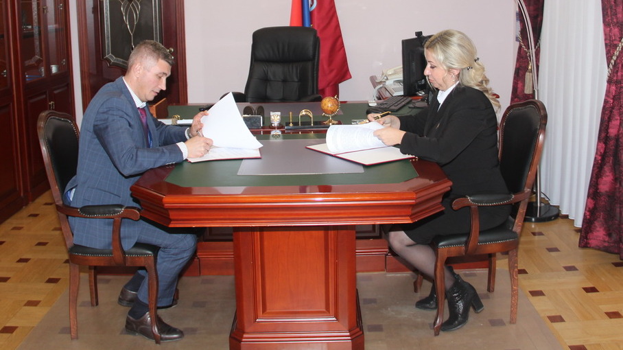 Детский омбудсмен Инна Мухина и брянские полицейские подписали договор о сотрудничестве