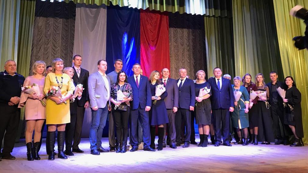 270 партбилетов «Единой России» вручил в Клинцах Александр Богомаз