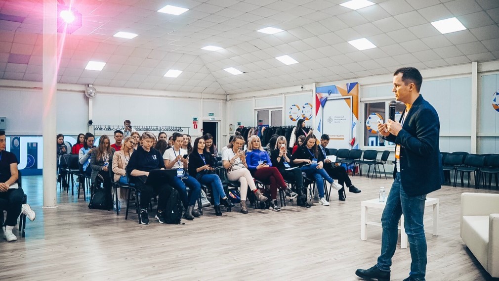 Брянским студентам преподают журналистику у профессионалы