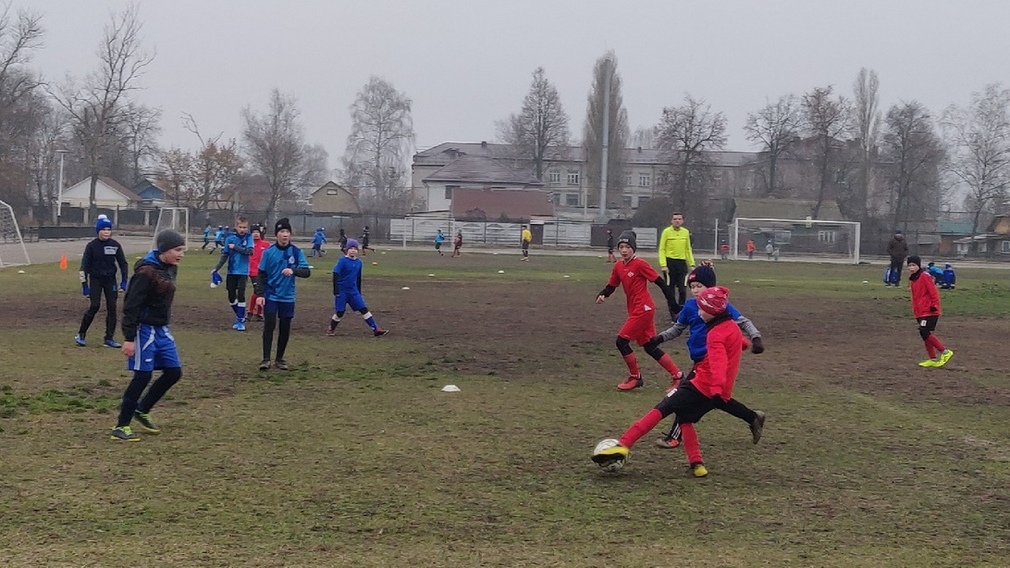 В Брянске проходит турнир памяти Героя России Олега Ермакова по футболу