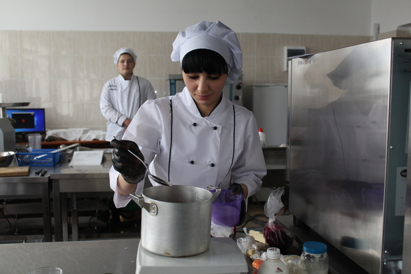 Лучшим поваром дошкольного образовательного учреждения признана Дарья Болтунова из Клинцов