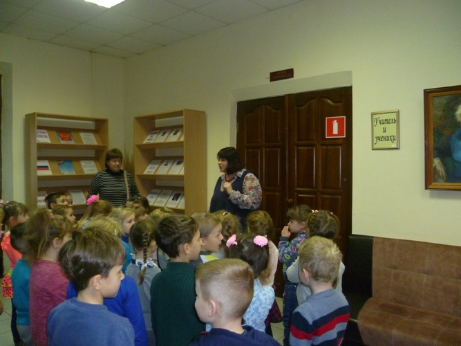 Карачевские дошколята посетили экскурсию «Чудесная страна библиотека»