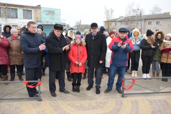 В п. Чемерна Брянской области состоялось  открытие нового сквера