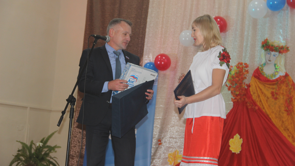 Отремонтированный в рамках федерального проекта Дом культуры открыли в брянской Красной Горе