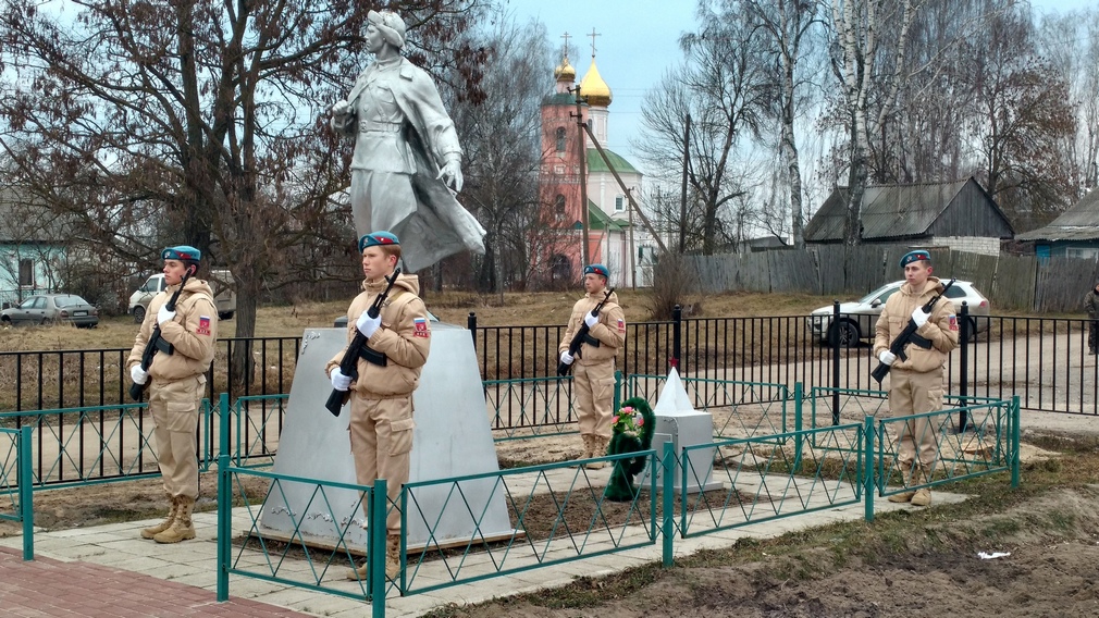 В  селе  Отрадное  открыли обновленный Сквер Победы