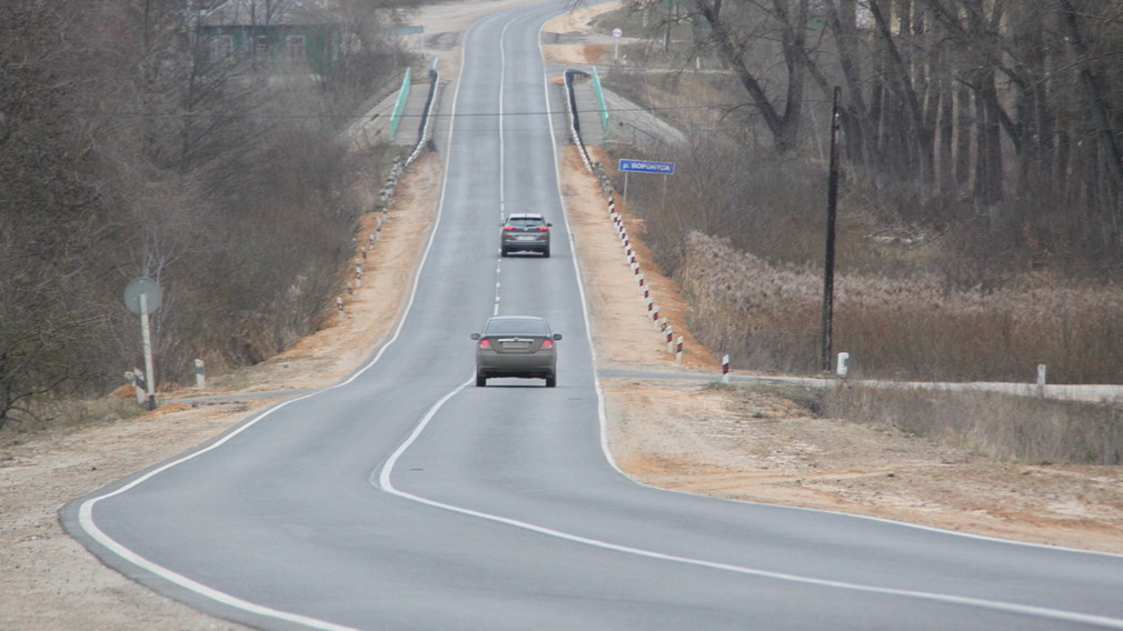 В строительстве дорог участвуют  жители Брянской области
