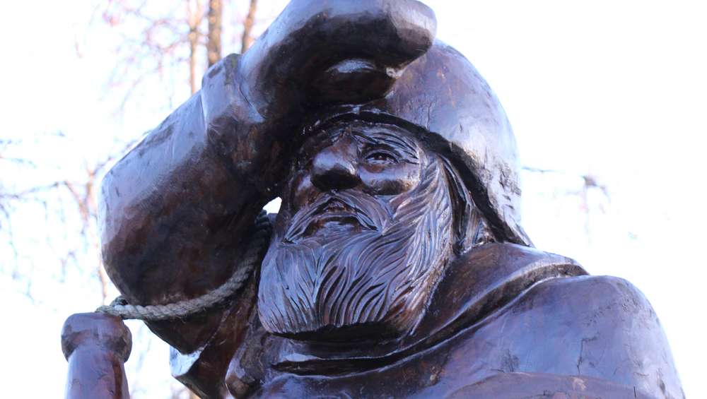 Карачевский городской парк известен сказочными героями