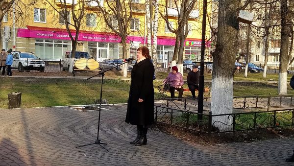 В брянском Сельцо отремонтировали семейный сквер