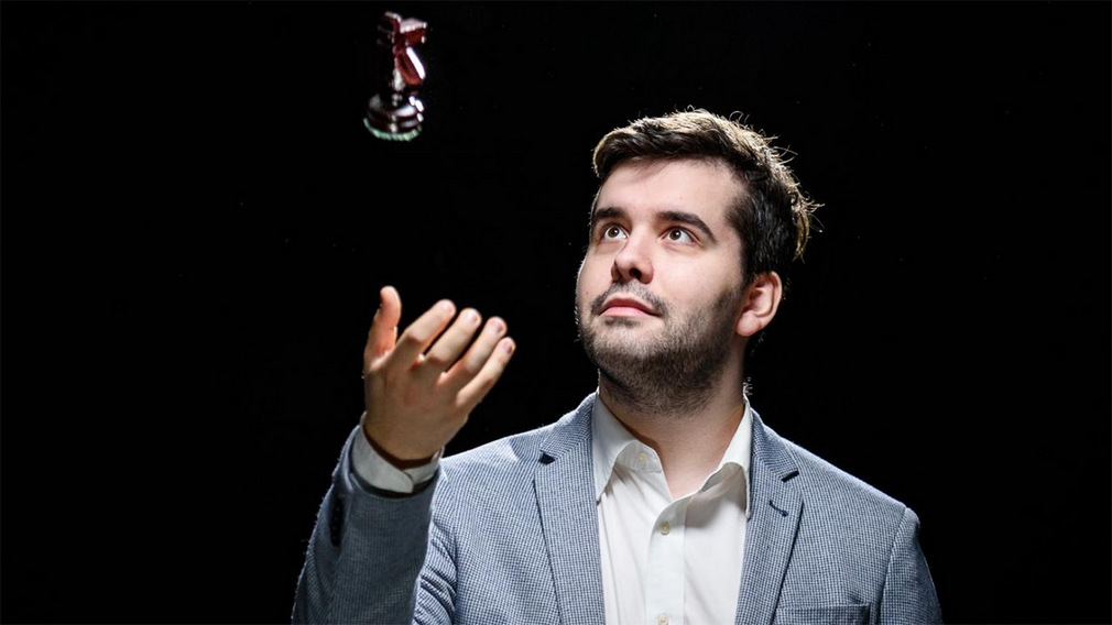 Брянский шахматист Ян Непомнящий выиграл этап Гран-при FIDE и вошел в турнир претендентов