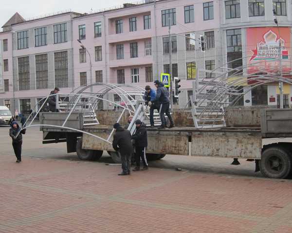 На бульваре Гагарина в Брянске установят новогодние «арки желаний»