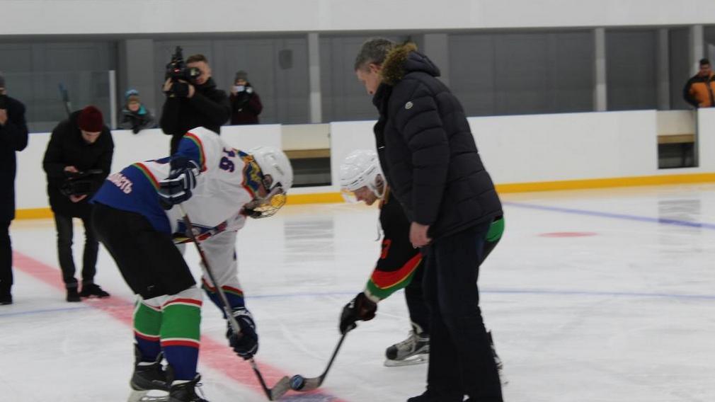 В брянской Суземке начался региональный отборочный этап «Ночной хоккейной Лиги»