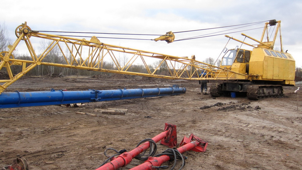 Сегодня в Брянске будет забита первая свая моста через реку Снежеть