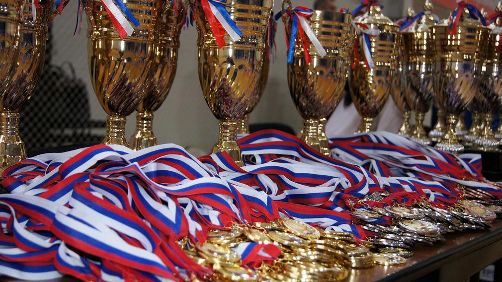 Брянские танцоры привезли домой 2 кубка из Калуги