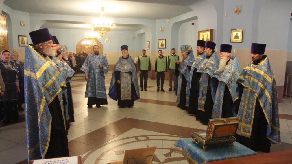 В Брянский Кафедральный Собор прибыл ковчег с частицей Пояса Богородицы