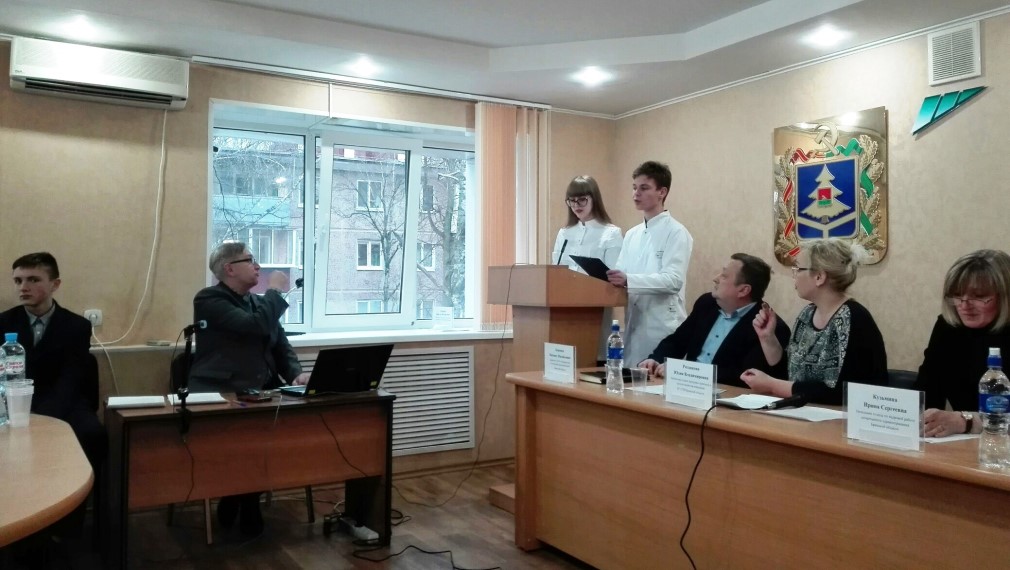 Школьникам в ходе профориентационной акции «Учись и работай на Брянщине!» рассказали о преимуществах брянских врачей