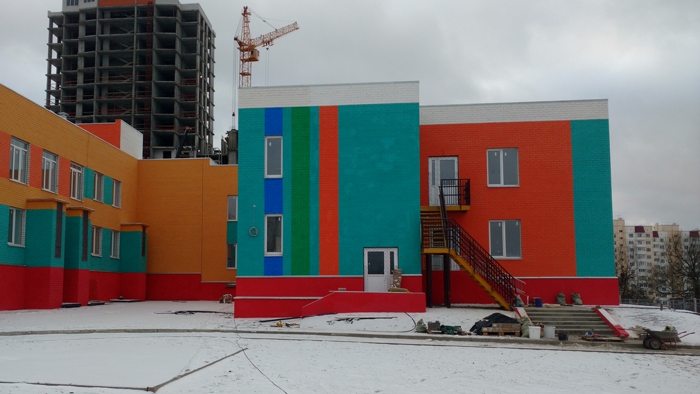 В Брянске заканчивается строительство нового детсада «Левушка»