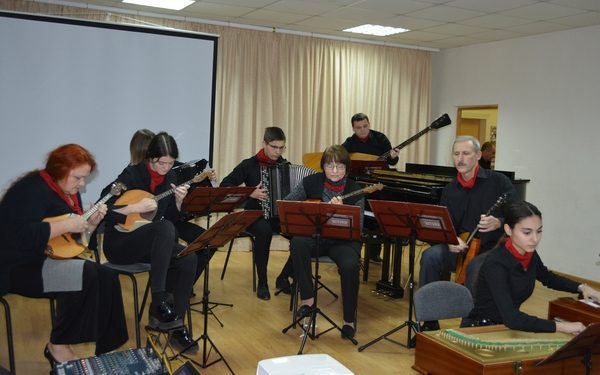 Презентация новых  музыкальных инструментов и оборудования  состоялась в брянской  детской школе искусств № 1 им. Т. П. Николаевой