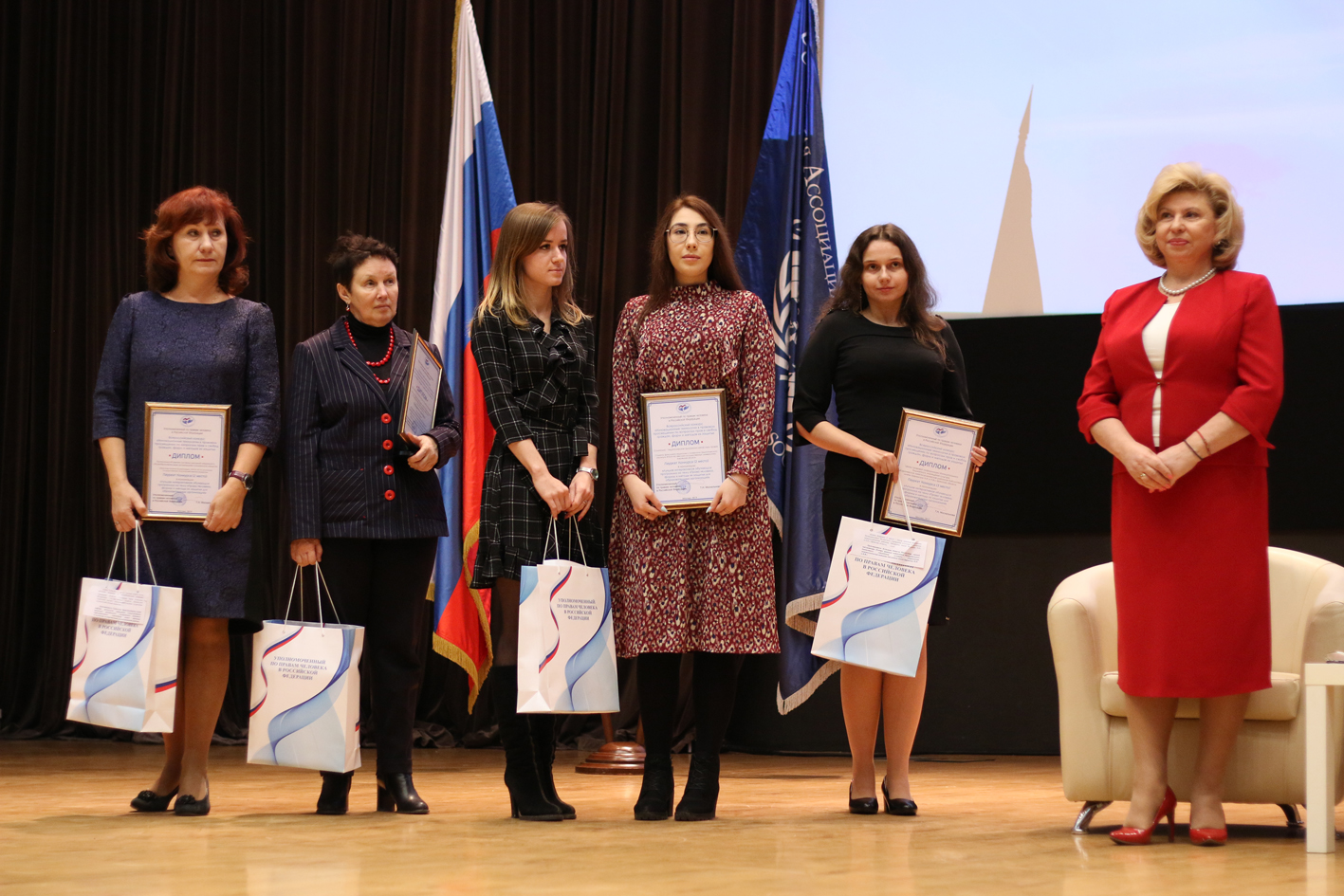 Победу во Всероссийском конкурсе одержали работники Карачевской районной библиотеки